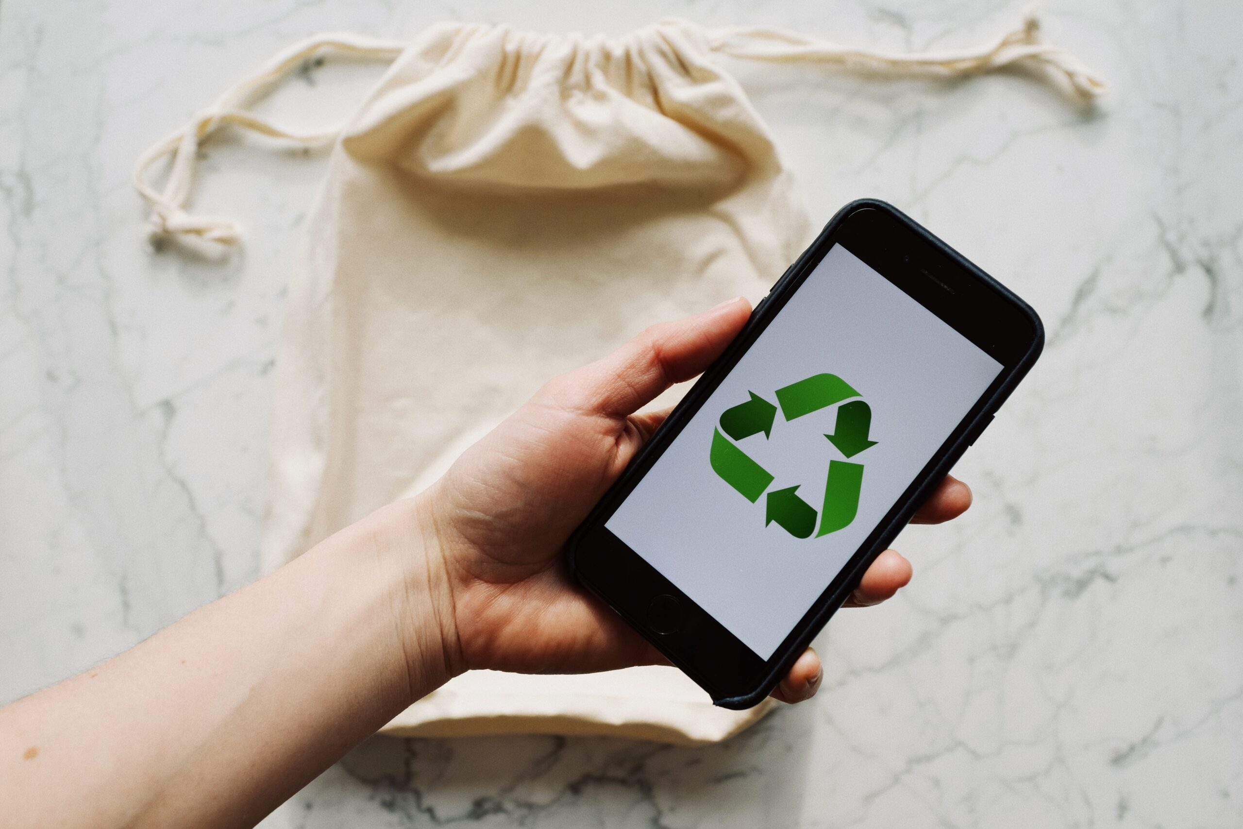 Ekologia i gospodarka o obiegu zamkniętym – Jak wdrożyć model zero waste w zakładzie produkcyjnym i obniżyć koszty operacyjne?